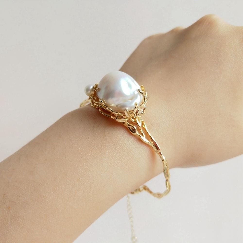 melomelo Baroque Pearl Cuff Bracelet