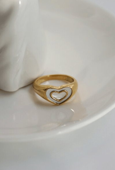 melomelo Mother of Pearl Shell Heart Inlay Ring