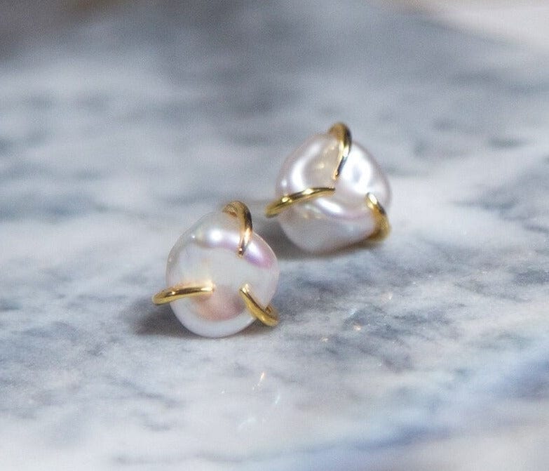 melomelo Pronged Keshi Pearl Studs