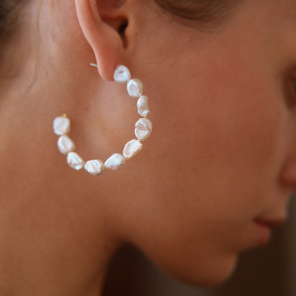 melomelo Statement Keshi Pearl Hoops