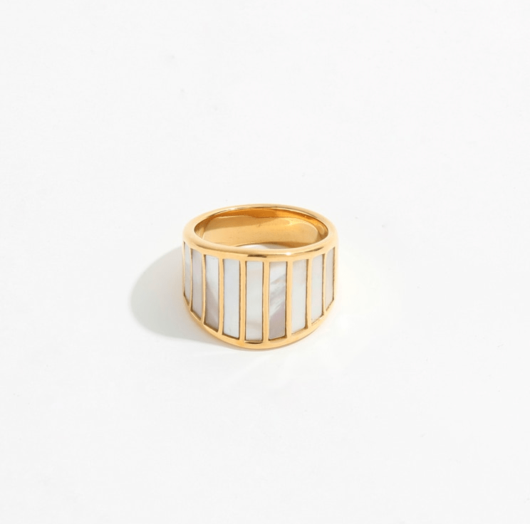 melomelo Stella - Mother of Pearl Statement Ring