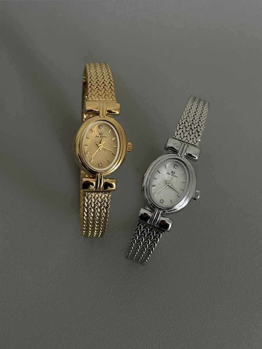 Mount - Minimalist Oval Gold Vintage Women's Watch – melomelo