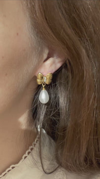 Adell - Butterfly Gold Earrings melomelo