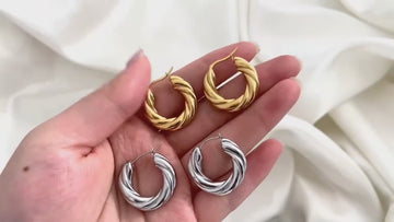 Emilia - Twisted Earrings Gold melomelo